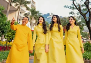 The Rising Star: Quyen Linh’s Daughter Impresses with Stunning Height and Western Beauty - image 0