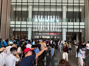 Record Visitors at the New Vietnam Military History Museum in Hanoi - image 1