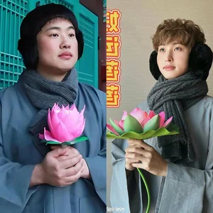 Hilarious Red Carpet Cosplay Moments That Went Viral and Won the Internet - image 1