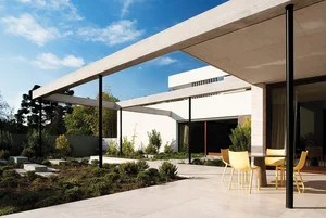 Architectural Marvel: A Unique Villa Surrounded by Lush Greenery and Panoramic Views - image 2