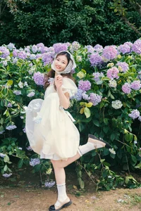 Minimalist Beauty: Huang Xian Qi in YiTuYu Art Language Vol.4721 - image 17