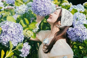 Minimalist Beauty: Huang Xian Qi in YiTuYu Art Language Vol.4721 - image 4