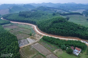 Rapid Infrastructure Transformation in Dong Van Commune: A New Era for Rural Nghe An - image 10