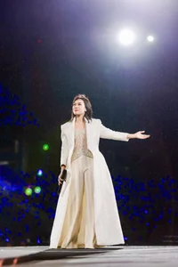 The S-Class Diva of V-Pop: Sold-Out US Concerts and Stadium Shows - image 5