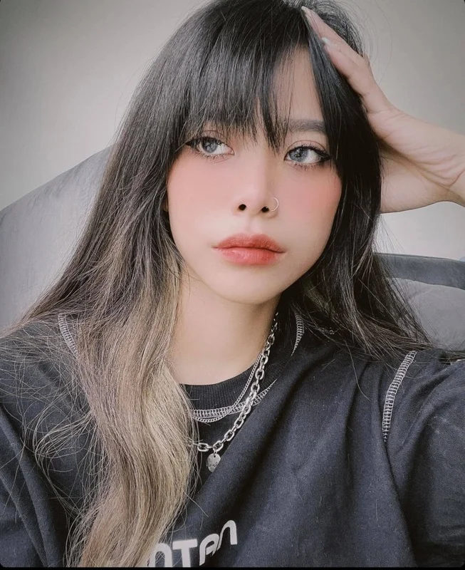 Misthy’s Girlfriend Shines in Candid 'Cam Thường' Photos