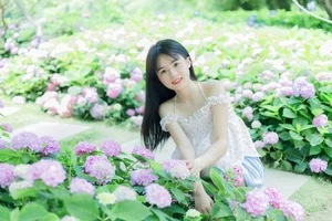 YiTuYu Art Language Vol.4477: Xiao Yi Mei Mei Cute Photography Gallery - image 16