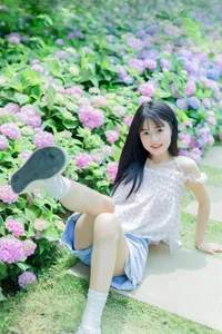 YiTuYu Art Language Vol.4477: Xiao Yi Mei Mei Cute Photography Gallery - image 25