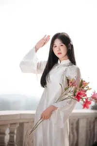 Discover the gentle beauty of Vietnamese girl in white Ao Dai - image 1