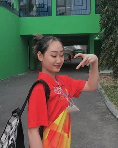 Wushu Athlete Phuong Nhi Stuns with Elegant and Glamorous Transformation - image 4
