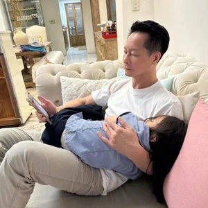 Phan Nhu Thao’s Daughter Shows Preference for Dad Duc An in Sweet Family Moments - image 4