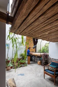 The Urban Recycled Home: Transforming Old Materials into Flexible Living Spaces - image 20