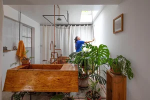 The Urban Recycled Home: Transforming Old Materials into Flexible Living Spaces - image 2
