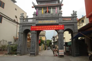 Ghost Month Market Trends: Luxury Votive Items Replacing Traditional Offerings - image 0