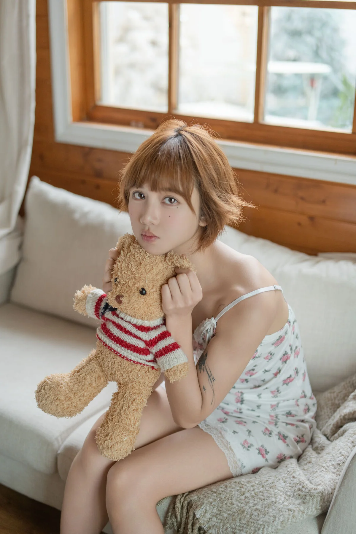 Gallery - YiTuYu Art Language Vol.9713 Tou Chi Nai You De Mao