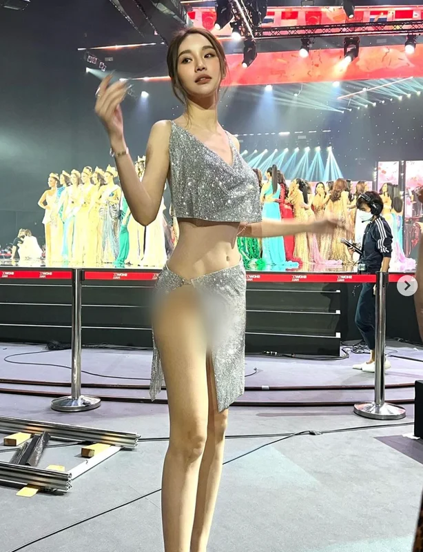 Bold Fashion Statements: Thai Influencer Stuns at High-Profile Event with Daring Style