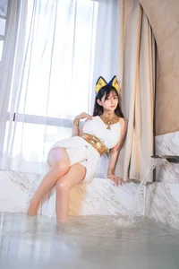 Sakurai Ningning: The Ethereal White Cat Girl Cosplay Aesthetic - image 3