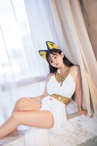 Sakurai Ningning: The Ethereal White Cat Girl Cosplay Aesthetic - image 10
