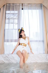 Sakurai Ningning: The Ethereal White Cat Girl Cosplay Aesthetic - image 28