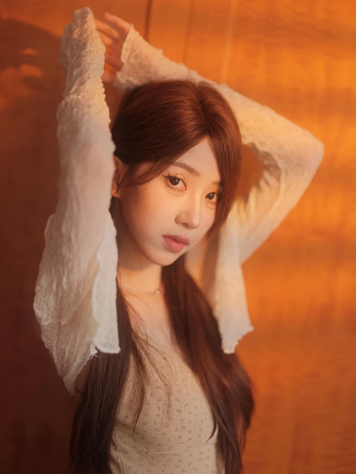 Sophisticated Style in YiTuYu Art Language Vol.7648 Featuring Su Su