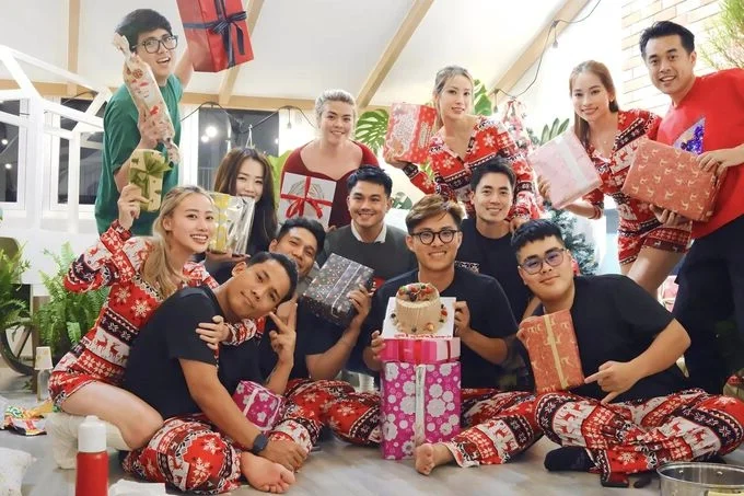 Vietnamese Celebrities Celebrate Christmas with Family and Loved Ones