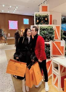 Vietnamese Celebrities Celebrate Christmas with Family and Loved Ones - image 1