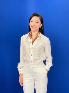 The Radiant Beauty and Professional Style of VTV Weather Forecast Presenters - image 40