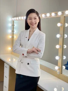 The Radiant Beauty and Professional Style of VTV Weather Forecast Presenters - image 41