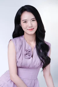 The Radiant Beauty and Professional Style of VTV Weather Forecast Presenters - image 25