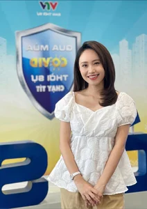 The Radiant Beauty and Professional Style of VTV Weather Forecast Presenters - image 6