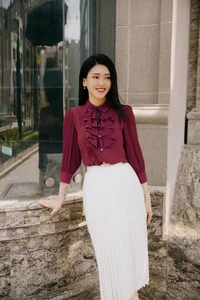 The Radiant Beauty and Professional Style of VTV Weather Forecast Presenters - image 23