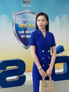 The Radiant Beauty and Professional Style of VTV Weather Forecast Presenters - image 54