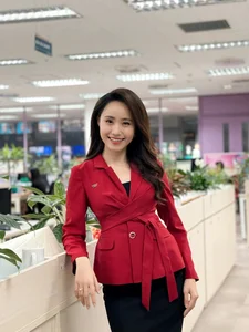 The Radiant Beauty and Professional Style of VTV Weather Forecast Presenters - image 47