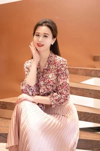 The Radiant Beauty and Professional Style of VTV Weather Forecast Presenters - image 56