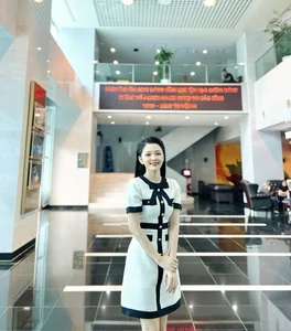 The Radiant Beauty and Professional Style of VTV Weather Forecast Presenters - image 15