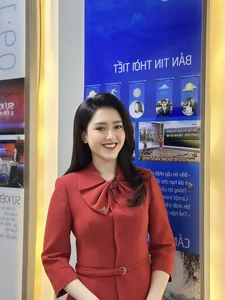 The Radiant Beauty and Professional Style of VTV Weather Forecast Presenters - image 50
