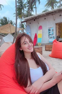 Singer Le Quyen Enjoys a Stylish New York Getaway - image 2