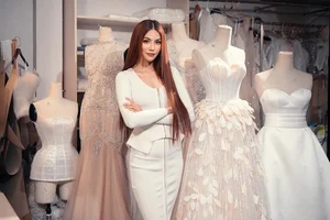 Singer Le Quyen Enjoys a Stylish New York Getaway - image 9