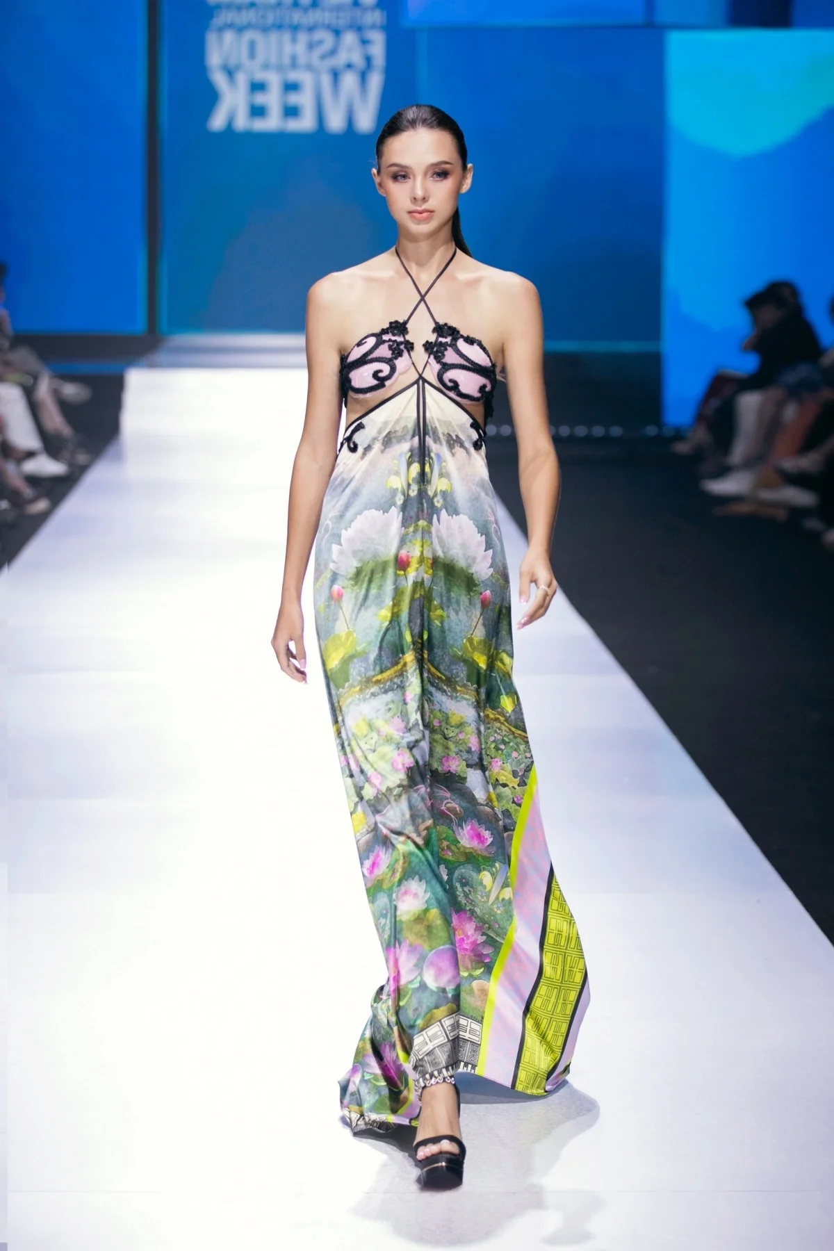 Dianka Zakhidova Shines at Vietnam International Fashion Week