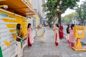 Capturing the Spirit of Tet: Traditional New Year Photography Trends in Hanoi - image 6
