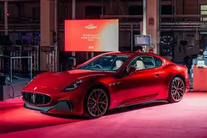 Discover the Unique Beauty of Maserati GranTurismo Meccanica Lirica: An Iconic Italian Sports Car - image 2