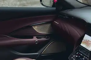 Discover the Unique Beauty of Maserati GranTurismo Meccanica Lirica: An Iconic Italian Sports Car - image 4