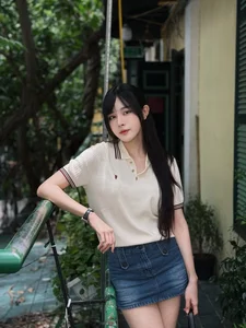 Stunning Fitness Influencer Celebrates Engagement to Famous Footballer Van Thanh - image 6