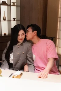 Stunning Fitness Influencer Celebrates Engagement to Famous Footballer Van Thanh - image 1