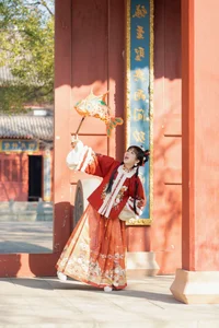 Artistic Excellence in YiTuYu Art Language Vol.6283 Featuring Pao Fu Xiao Fang - image 0