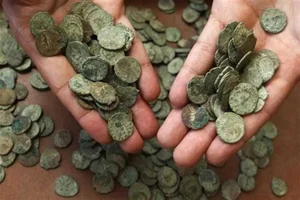 Farmer Unearths Ancient Treasure Worth Over $1 Million in Field - image 2