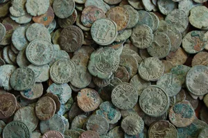 Farmer Unearths Ancient Treasure Worth Over $1 Million in Field - image 4
