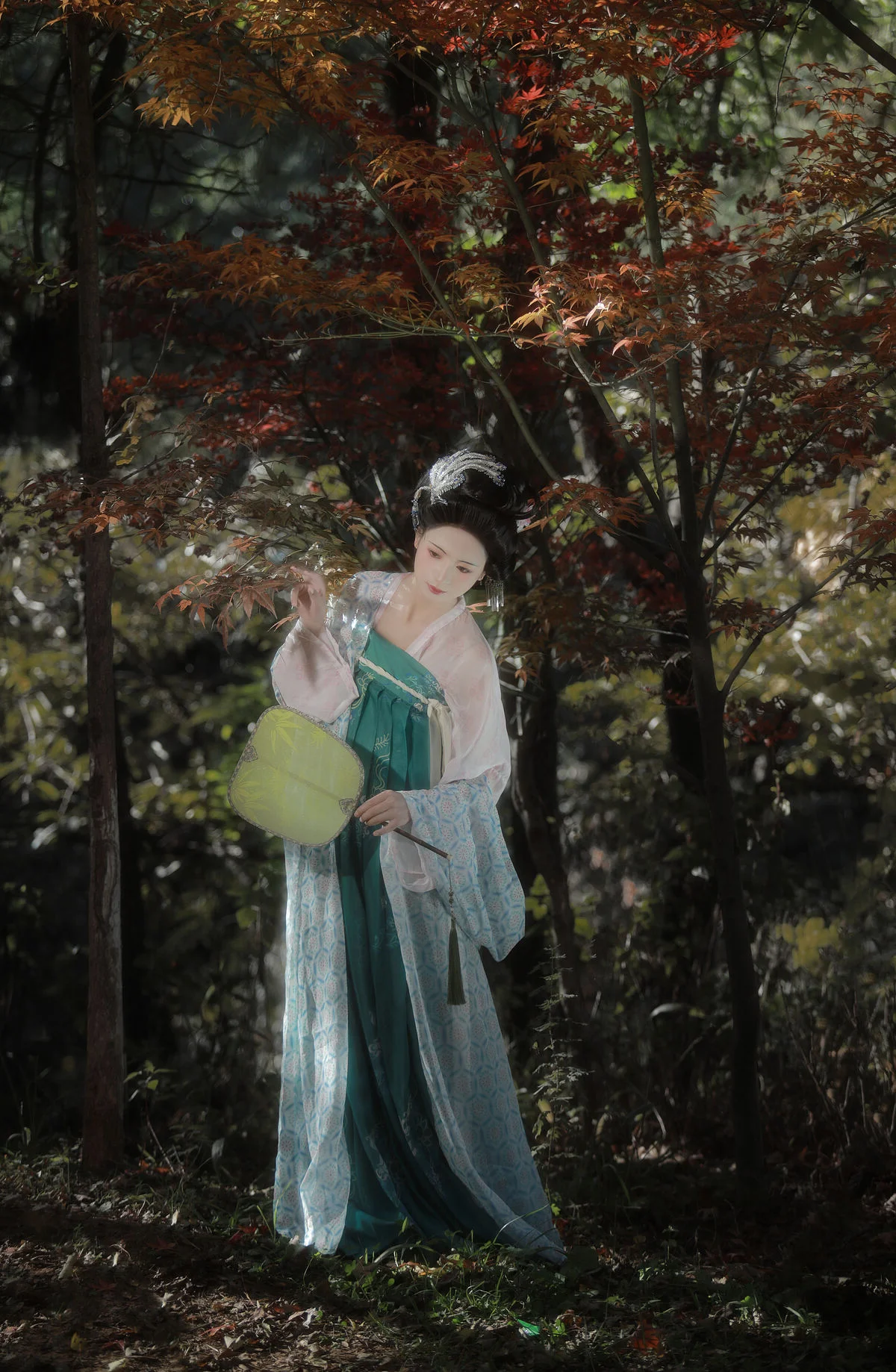 YiTuYu Art Language Vol.8085 Featuring Model Yu Jin - 25P Collection