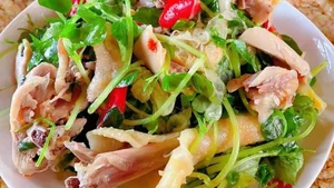Wild Vegetables Turn Into Expensive Urban Culinary Specialties - image 8