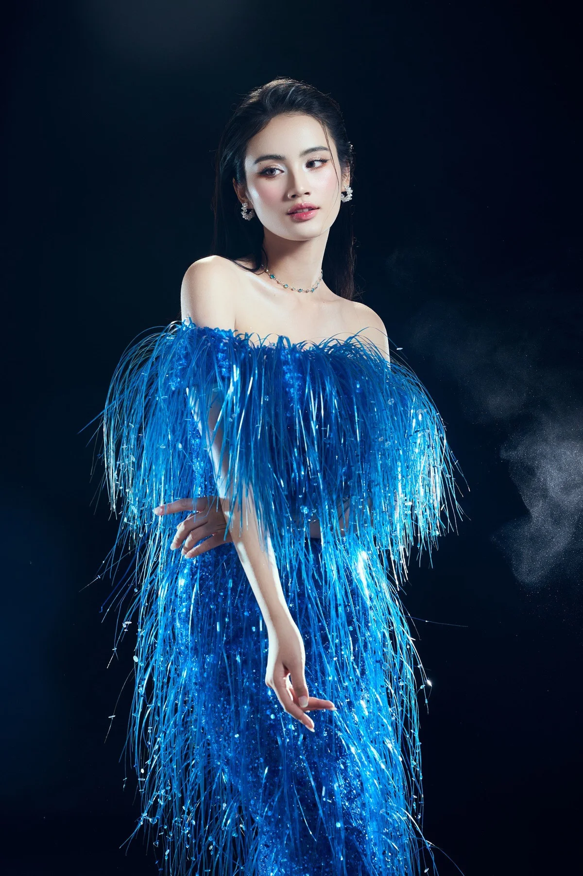 Hot Face Update: Thuy Anh Welcomes Summer with Stunning Bikini Photos