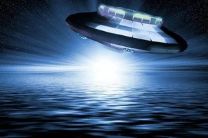 Former US Navy Pilot Breaks Silence on Shocking UFO Encounter and National Security Implications - image 6